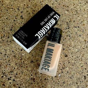 IL MAKIAGE Woke Up Like This Foundation 035